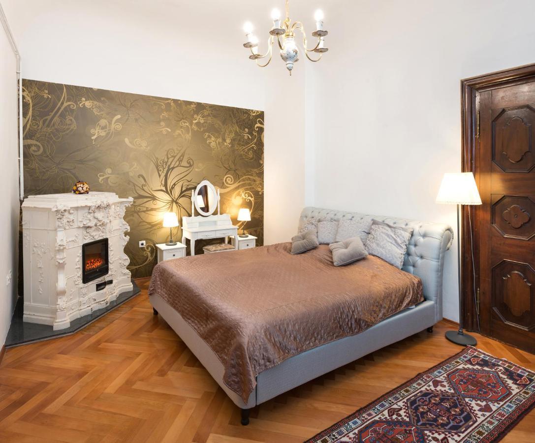 Codelli Deluxe Fresco City Centre App With Balcony Любляна Экстерьер фото