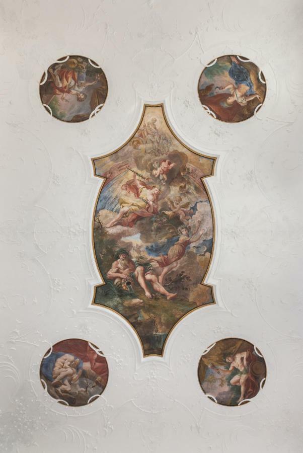 Codelli Deluxe Fresco City Centre App With Balcony Любляна Экстерьер фото